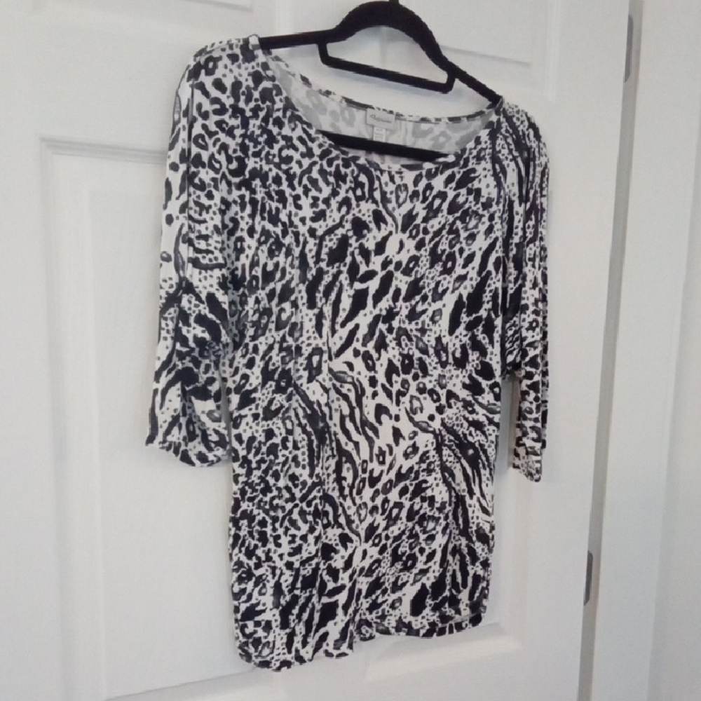 Dynamite Women's Black & Cream Animal Print 3/4 Sleeve Top Size Medium